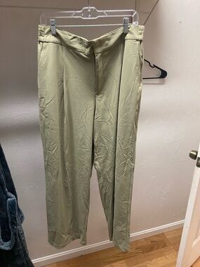 Athleta Olive Green Wide-Leg stretch trousers